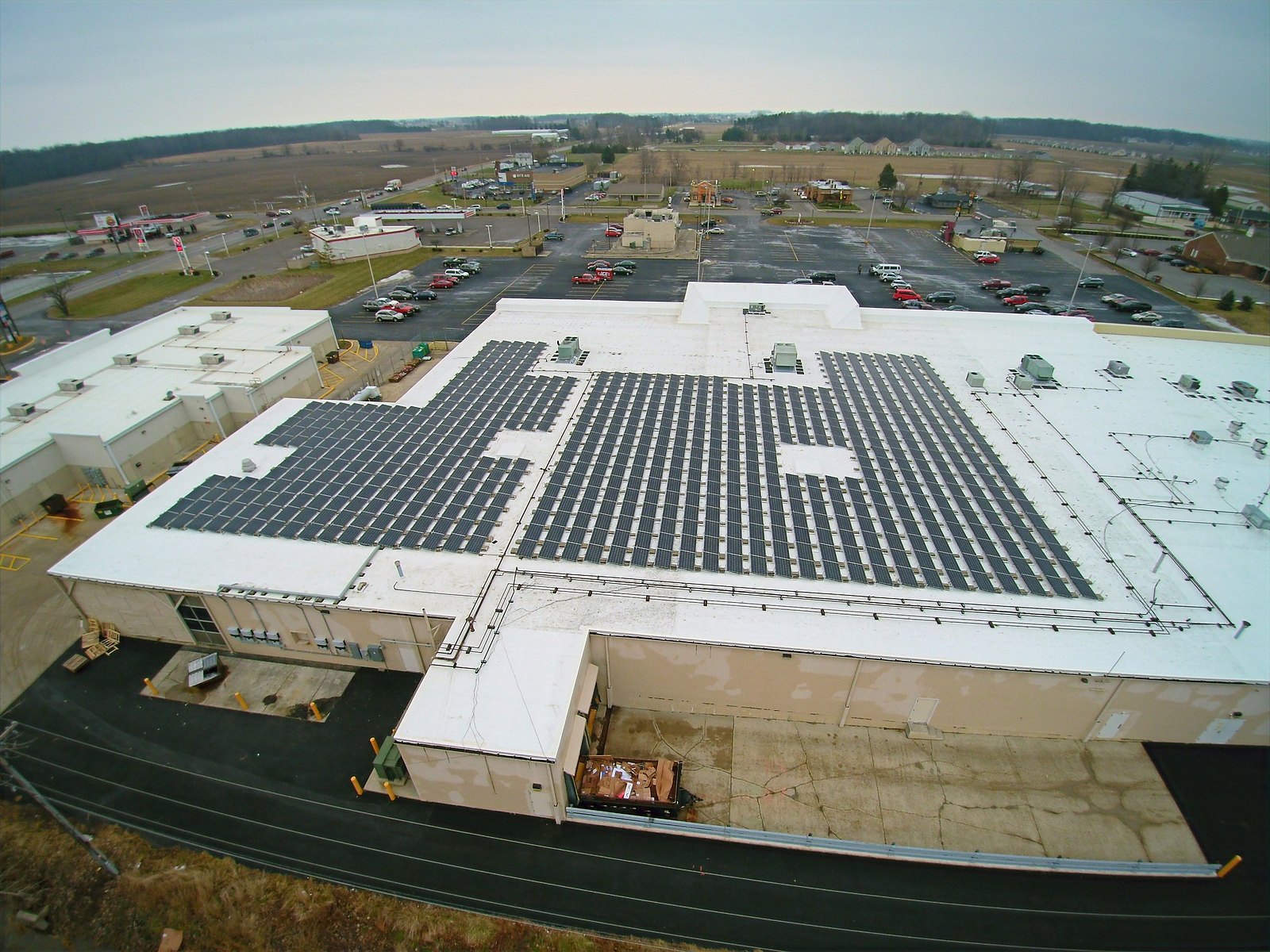 Rooftop array on a Midwest commercial facility